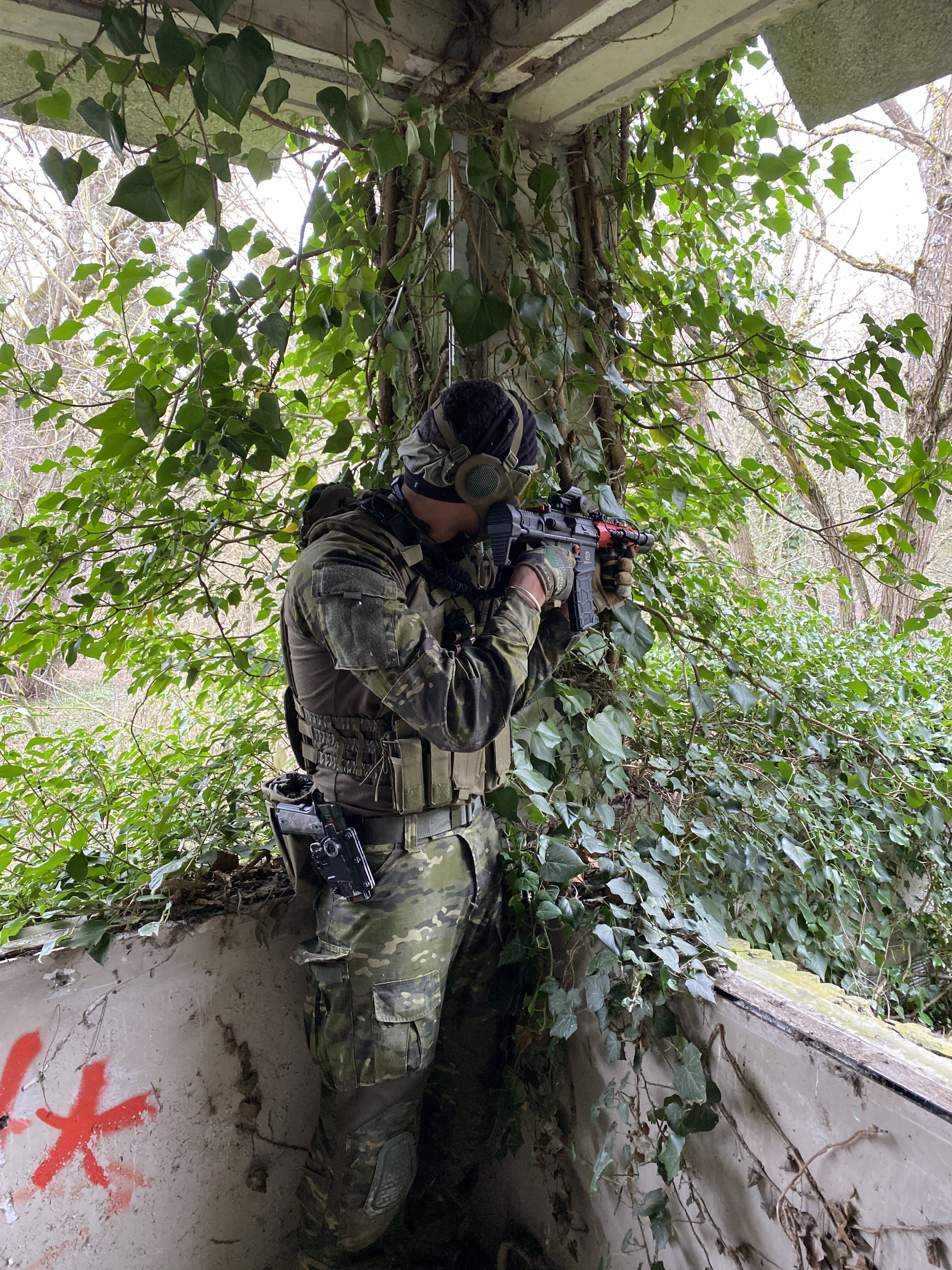 0F89BEF6-08D4-4092-93A5-03EA593F4EE0